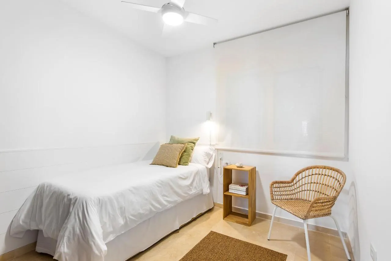 Beach Apartment With Terrace And Private Parking Radazul