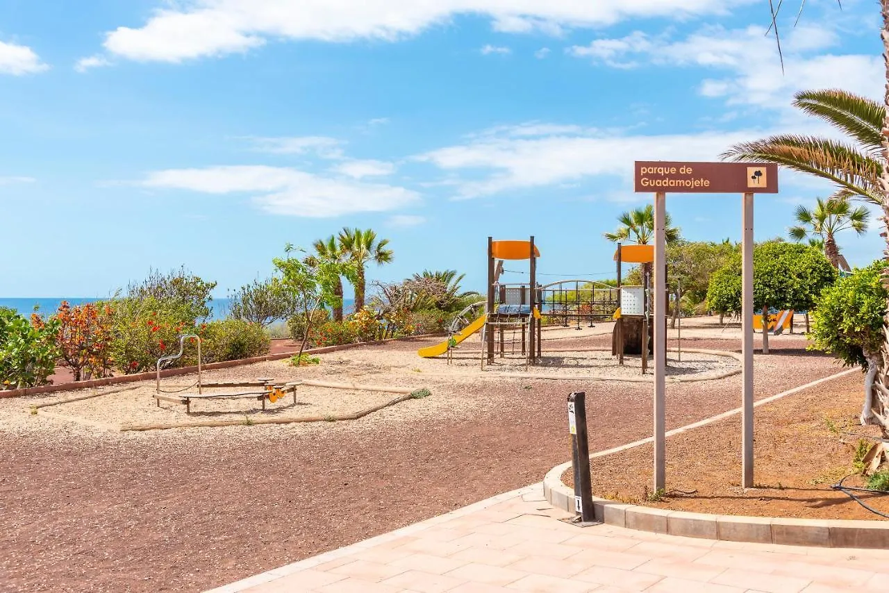 Beach Apartment With Terrace And Private Parking Radazul