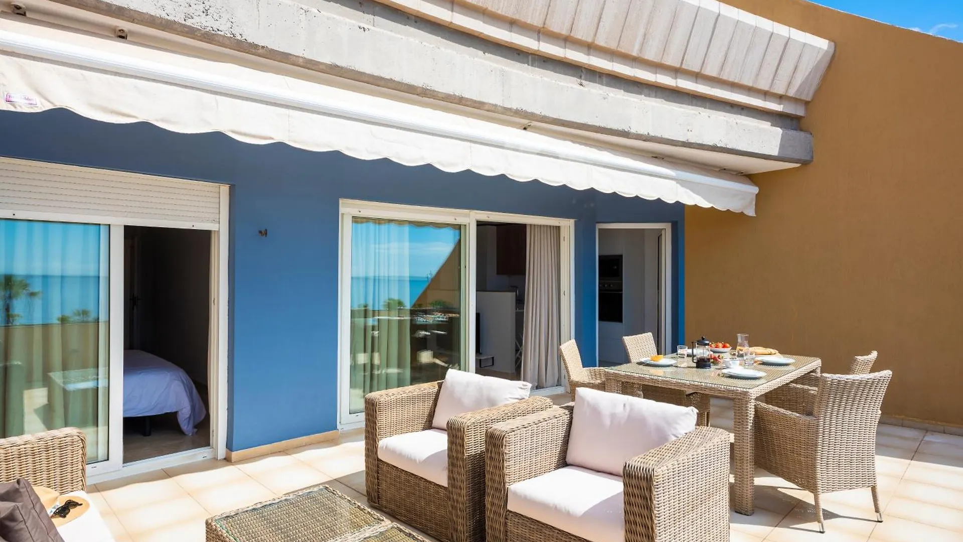 Beach Apartment With Terrace And Private Parking Radazul